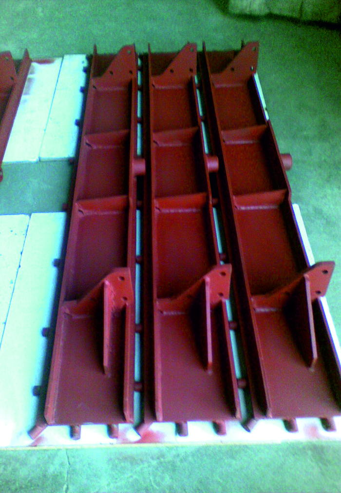 Bucket & Conveyor Systems